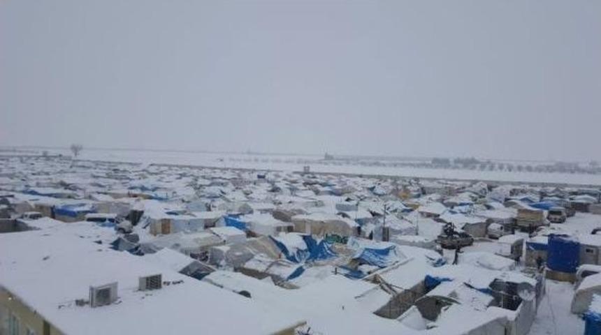 Suriyeli Sığınmacı Çadırları Da Kara Teslim