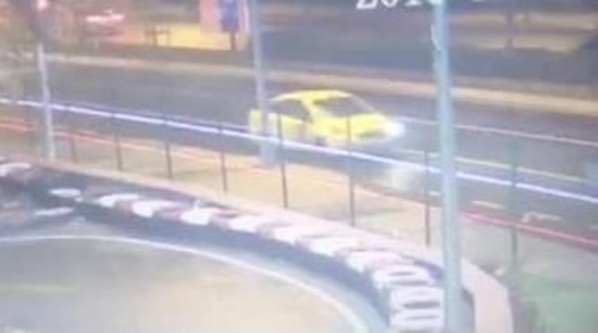 (&ouml;zel Haber) Dilge&rsquo;yi &Ouml;ld&uuml;ren Taksi Mobese Kamerasında