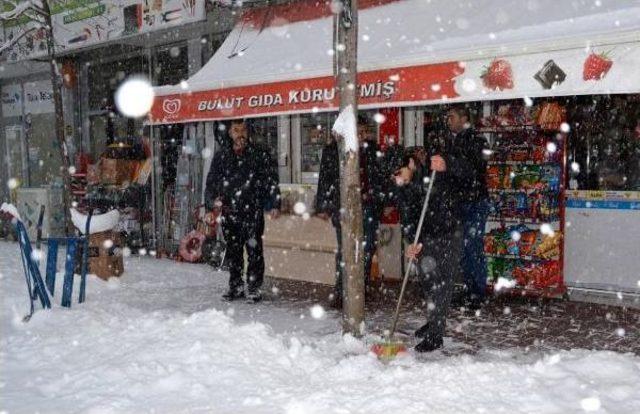 Antalya Kent Merkezinde 23 Yıl Sonra Kar Sürprizi (2) - Yeniden