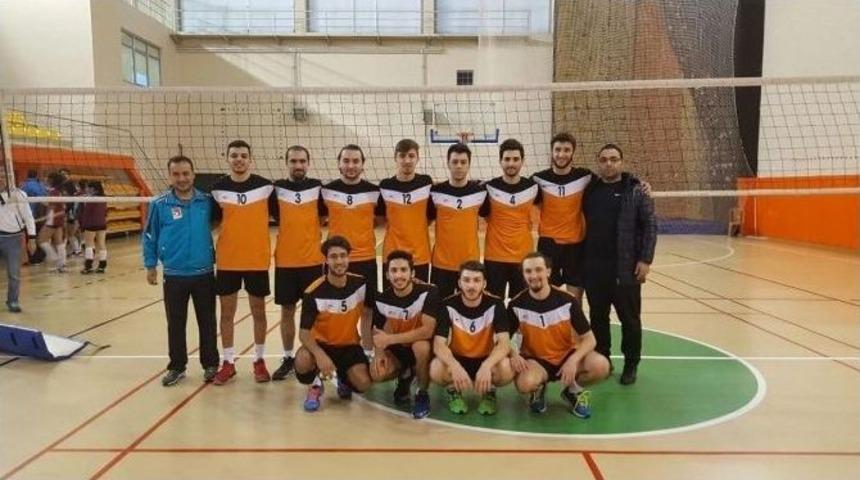 Şeyh Edebali Üniversitesi Erkek Voleybol Takımı Yarı Finalde