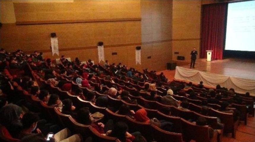 Lise Öğrencilerine Zararlı Alışkanlıklar Konulu Seminer Verildi