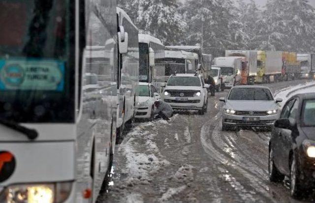 Antalya Kent Merkezinde 23 Yıl Sonra Kar Sürprizi (3)