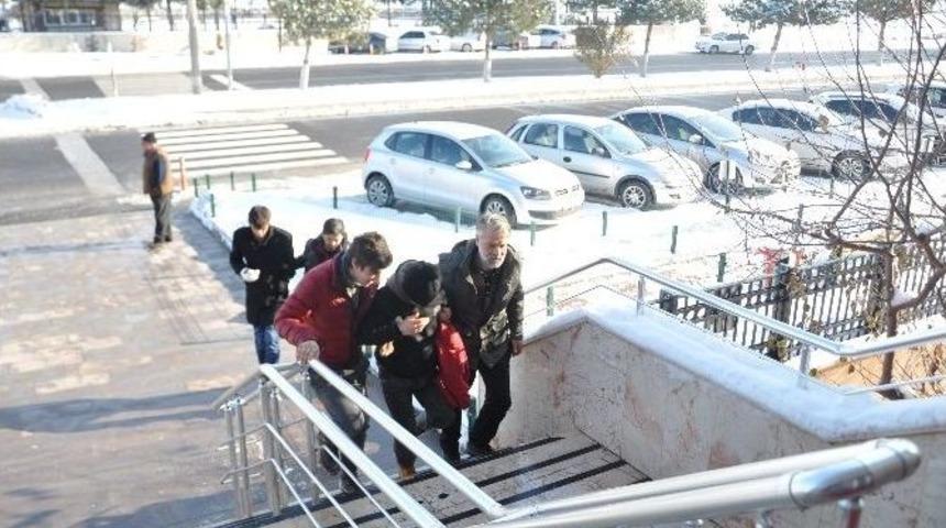 Boz&uuml;y&uuml;k&rsquo;te Zehir Tacirlerine Su&ccedil;&uuml;st&uuml;