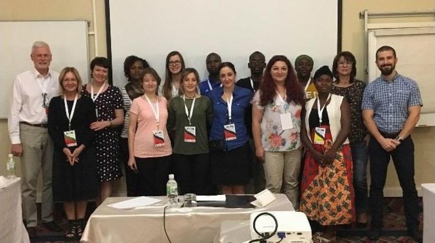 Afrikalı Ve Avrupalı Gen&ccedil;ler Buluşuyor