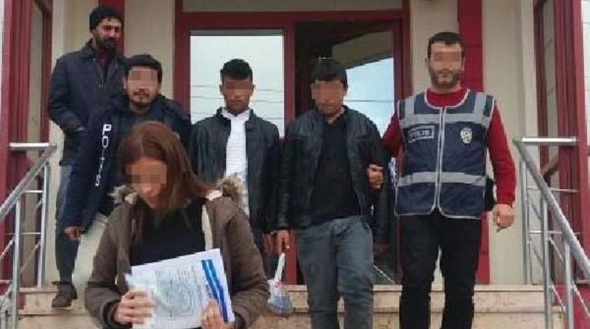 Şarjı Bitip Polislerin Yanına Gidince Dolandırıldığını Anladı