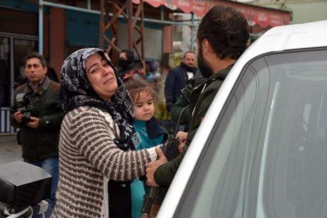 Hırsızlık Suçundan Aranan Sanık, Kahvede Oyun Oynarken Yakalandı