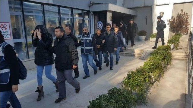 Bursa’da Fuhuş Operasyonunda 17 Kişi Gözaltına Alındı