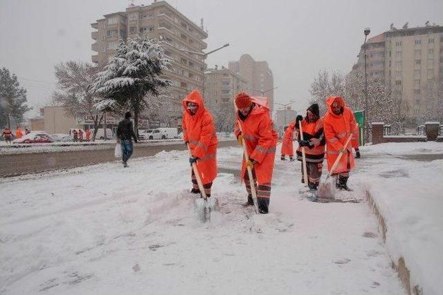 Şehitkamil’de Kar Mesaisi