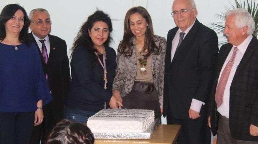 &Ouml;ğrencilerden &Ouml;ğretmenlerine S&uuml;rpriz Pasta