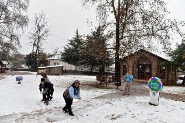  Antalya Kent Merkezinde 23 Yıl Sonra Kar Sürprizi (4)