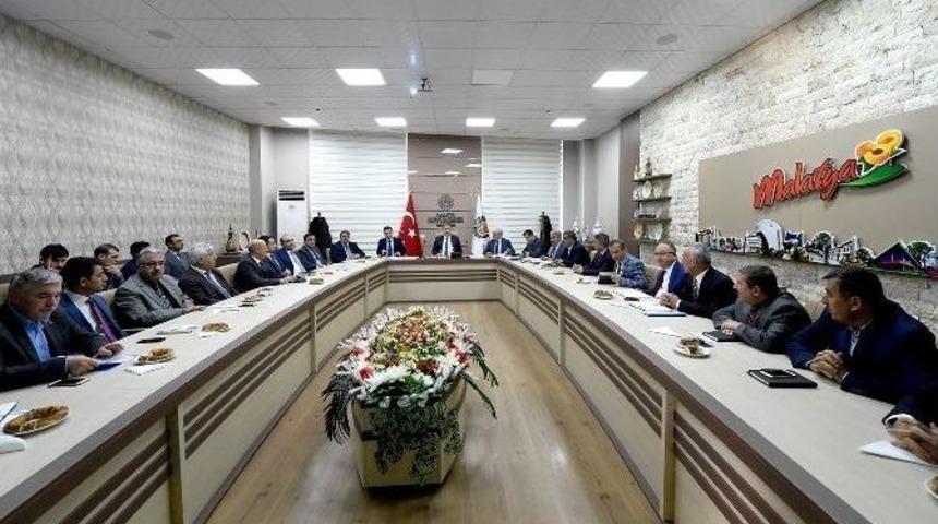 B&uuml;y&uuml;kşehir Belediyesi Koordinasyon Ve Değerlendirme Toplantısı Ger&ccedil;ekleştirildi