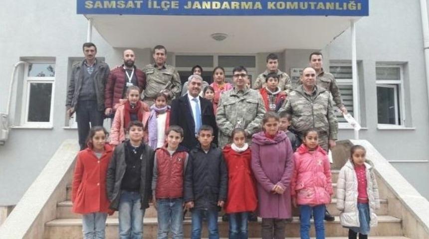 Samsat&rsquo;ta &Ouml;ğrencilerden Anlamlı Taziye Ziyareti