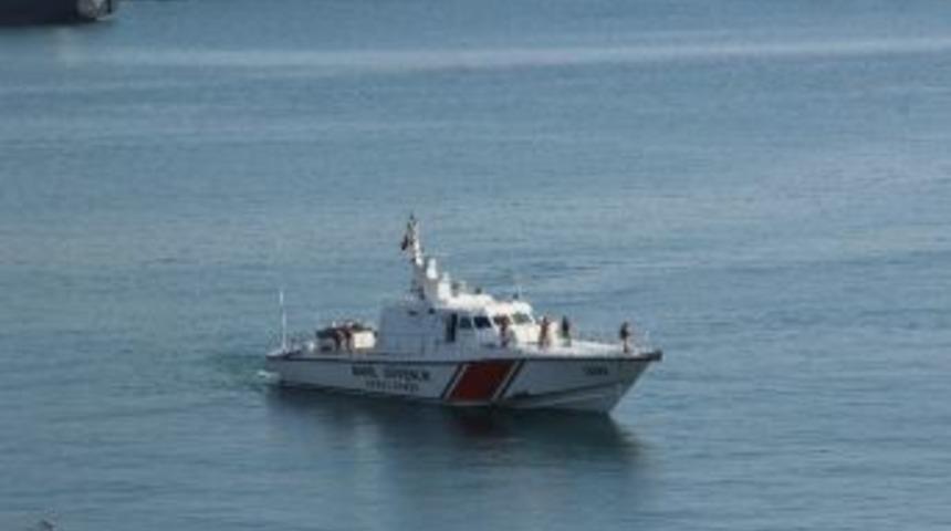 Balık&ccedil;ı Teknelerinde &Ccedil;alışan 5 G&uuml;rc&uuml; Yakalandı