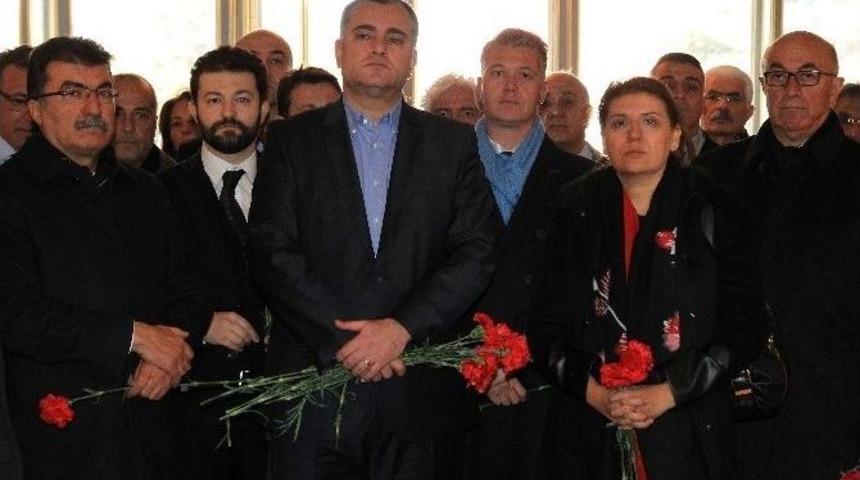 &Ccedil;ankaya Belediye Başkanı Alper Taşdelen, Rusya B&uuml;y&uuml;kel&ccedil;iliğine Taziye Ziyaretinde Bulundu