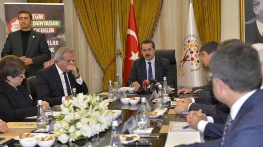 Bakan &Ccedil;elik: Bu, Halep'i Daha Da A&ccedil;mazlara S&uuml;r&uuml;klemek I&ccedil;in Işlenmiş Bir Cinayettir (2)