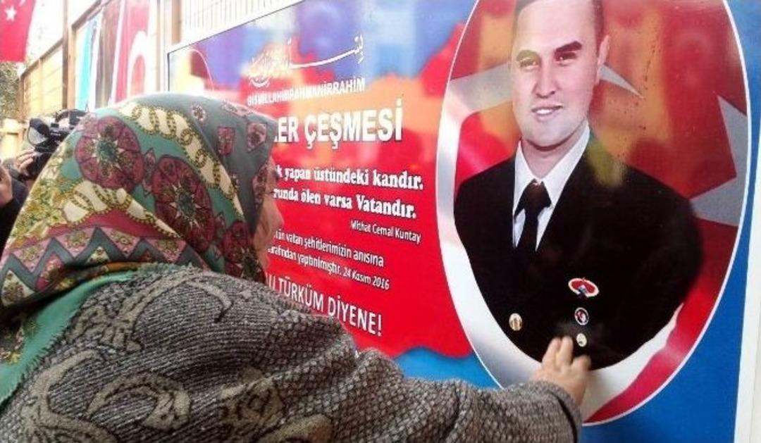 Şehit Anasından H&uuml;z&uuml;nl&uuml; Dokunuş