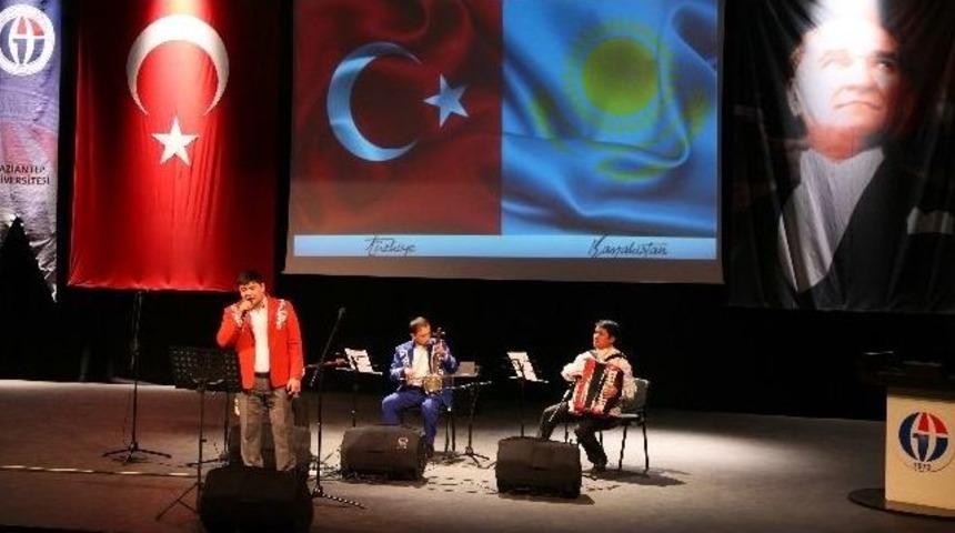 Ga&uuml;n&rsquo;de Kazakistan M&uuml;zik Grubundan Konser