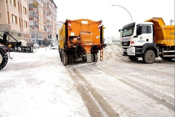Malatya’da Kar 70 Kırsal Mahallenin Yolunu Kapattı G1