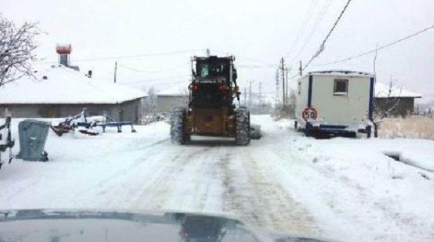 Malatya&rsquo;Da Kardan Kapanan Yollar A&ccedil;ılıyor