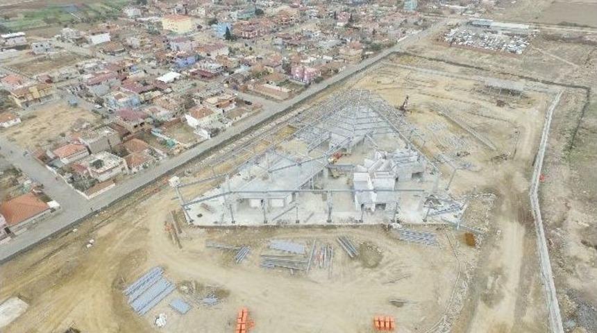 Alaşehir Otob&uuml;s Terminalinin İnşaatı S&uuml;r&uuml;yor