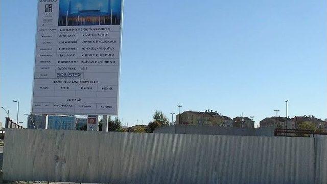 Mehmet Kavuk Cami’inin Yapımı İptal Edildi