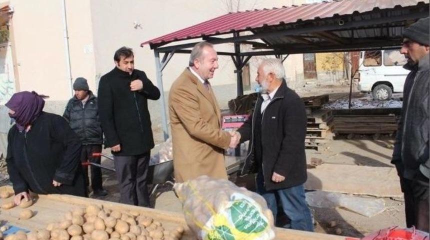 Başkan Şahiner Pazarcı Esnafının Sorunlarını Dinledi