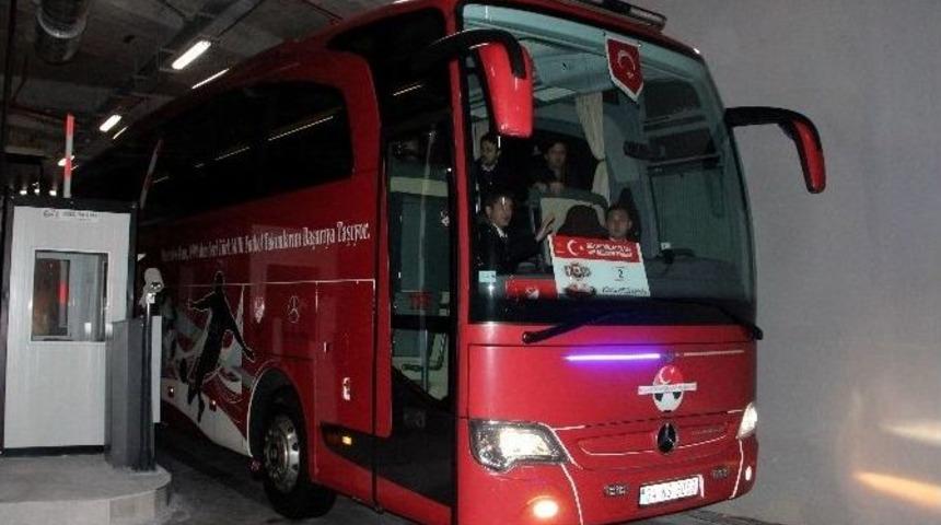 Yıldızlar Karması Stada Geldi