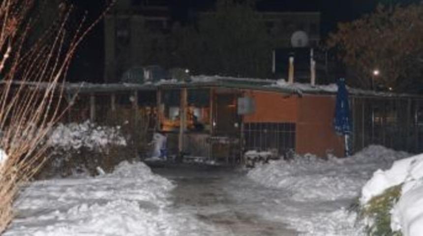 Kafe Cinayetinde 7 G&ouml;zaltı