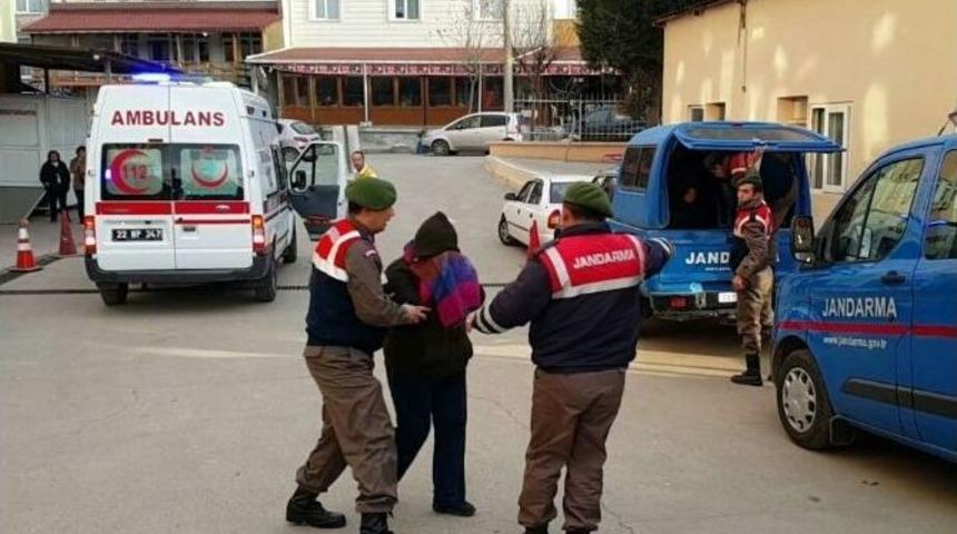 Fet&ouml;&rsquo;c&uuml; Akademisyenler Jandarmadan Ka&ccedil;amadı