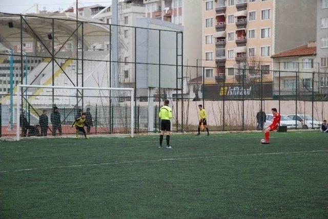 Genç Futbolculardan Şehide ‘selam’