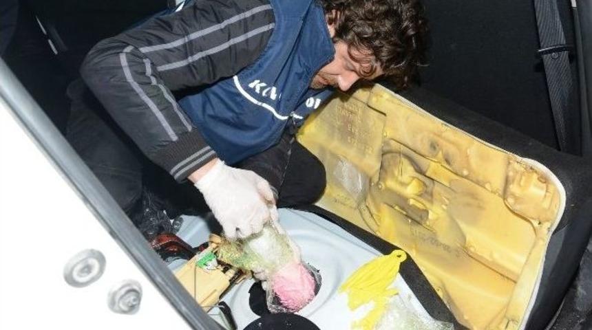 Benzin Deposundan 30 Kilo Toz Esrar &Ccedil;ıktı