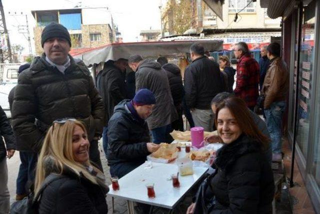 Bu Börek Için Lezzet Avcıları Kuyruğa Giriyor