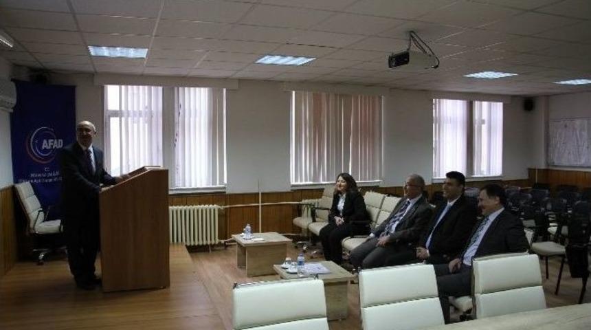 Vali G&uuml;ven&ccedil;er&rsquo;e Afad&rsquo;tan Brifing