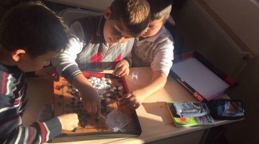 Urla’da Minikler Eğlenerek Öğreniyor