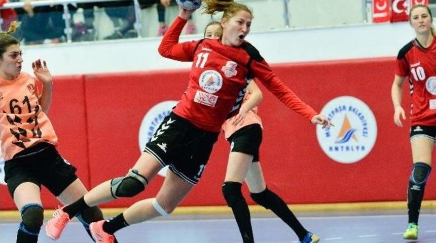 Muratpaşa Belediyespor, Zağnos Spor Hazırlıklarına Devam Ediyor