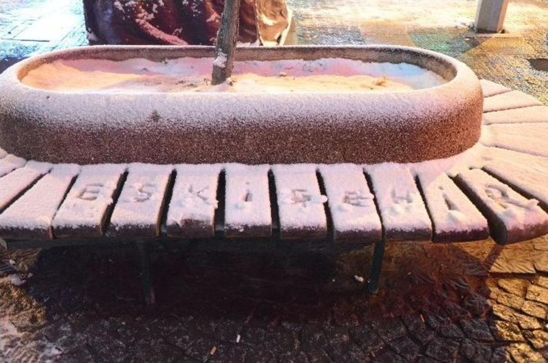 Eskişehir Beyaza B&uuml;r&uuml;nd&uuml;