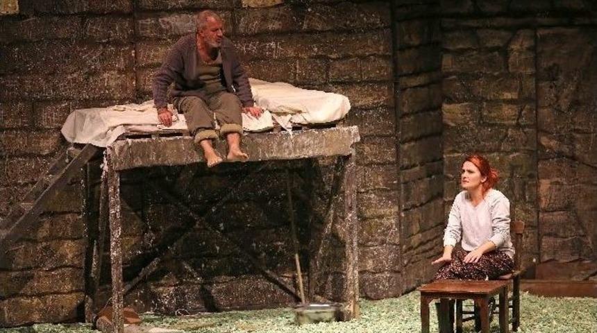 Yönetmen Hocalar 40. Yılını Sahnede Kutladı