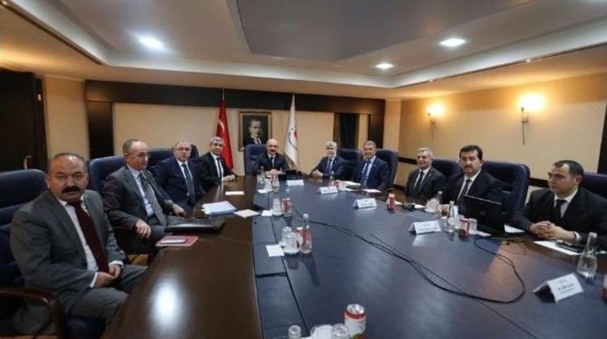 Mersin&rsquo;deki Toki Projeleri Masaya Yatırıldı