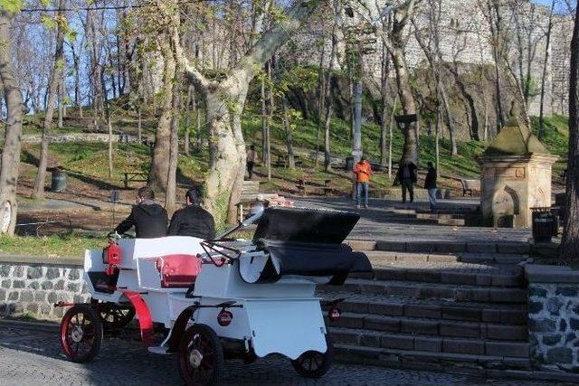 Turistler Giresun&rsquo;un Tarihini Faytonla Gezecek 3