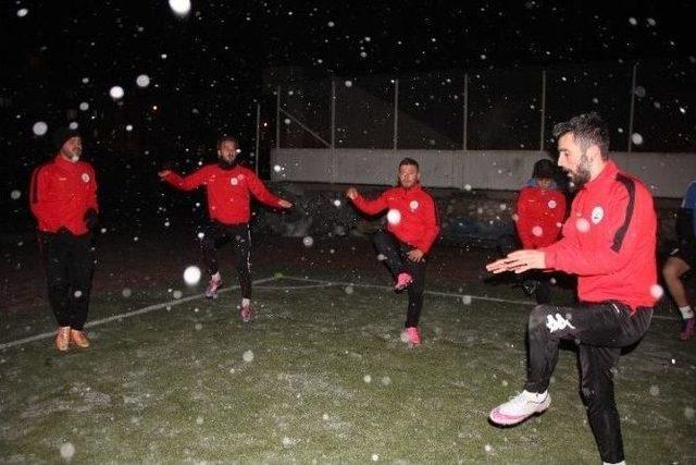 Bilecikspor, Bozüyük Belediyesi İdman Yurdu Maçı Hazırlıklarını Tamamladı