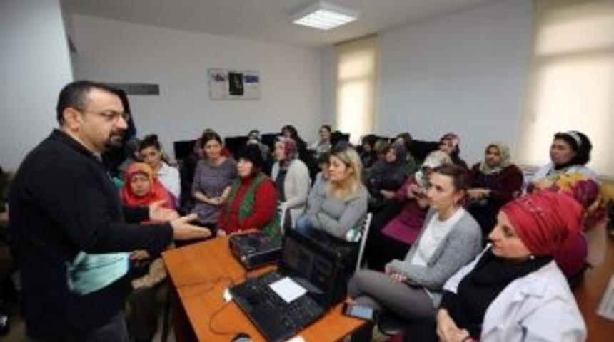 Yenimahalle&rsquo;de Eğitim Seminerleri Devam Ediyor