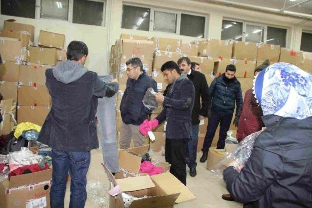Suriye&rsquo;den Gelen Ailelere Giyim Yardımı