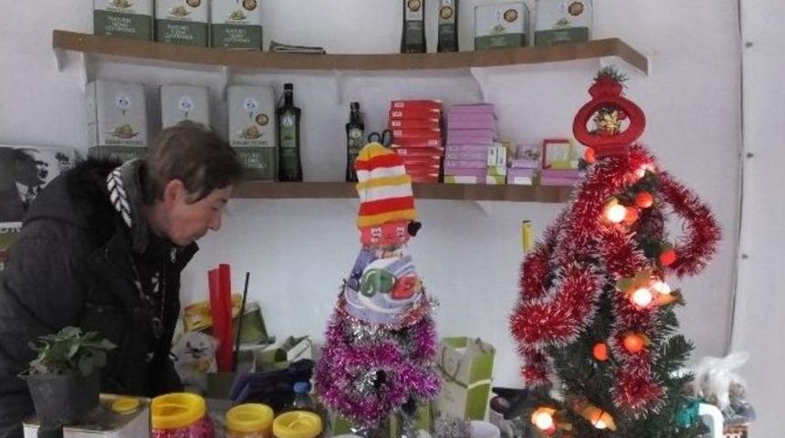 Burhaniye&rsquo;de Engellilerden Yılbaşı &Ccedil;amı