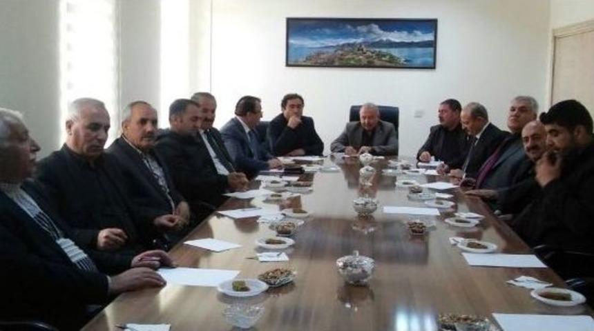 Meclis &Uuml;yelerinden Gevaş Belediyesine Ziyaret