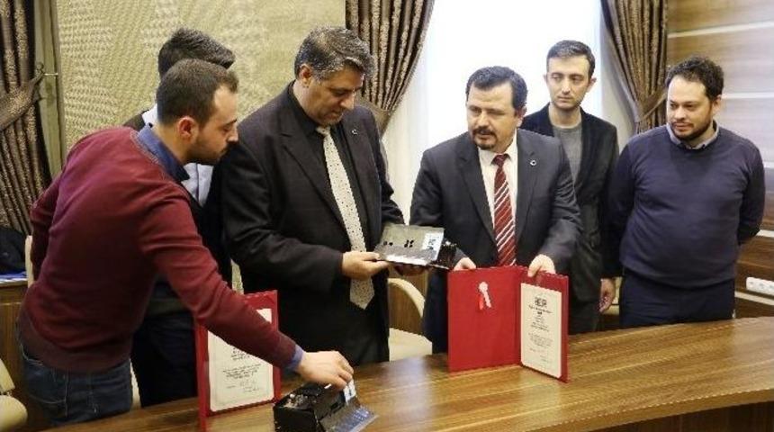 D&uuml;nya Şampiyonluğunu Rekt&ouml;r Polat İle Paylaştılar