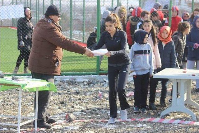 Tavşanlı’da Yapılan Oryantiring Şampiyonası İlgi Gördü