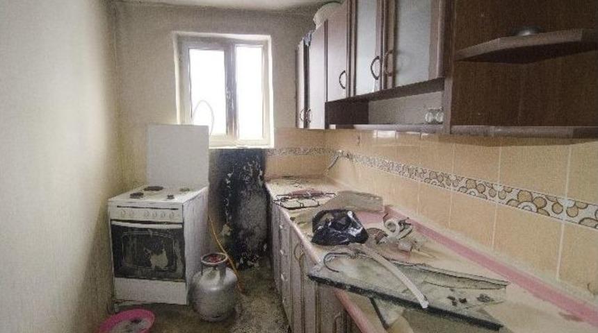 Mum Nedeniyle Hortumu Yanan T&uuml;p Patladı