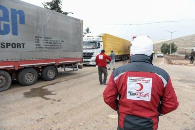 Cilvegözü Sınır Kapısı'ndan Yardım Tır'larının Geçişi Sürüyor