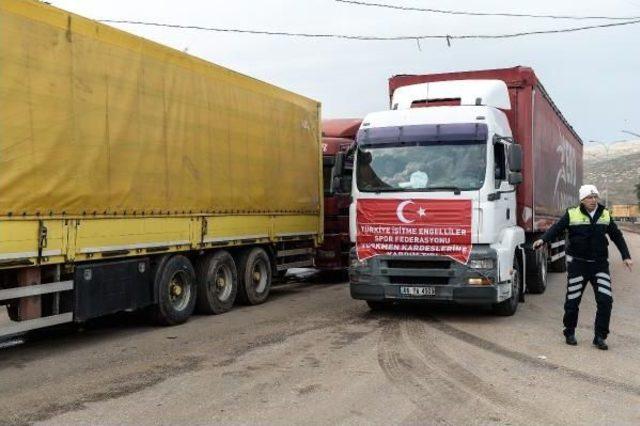 Cilvegözü Sınır Kapısı'ndan Yardım Tır'larının Geçişi Sürüyor