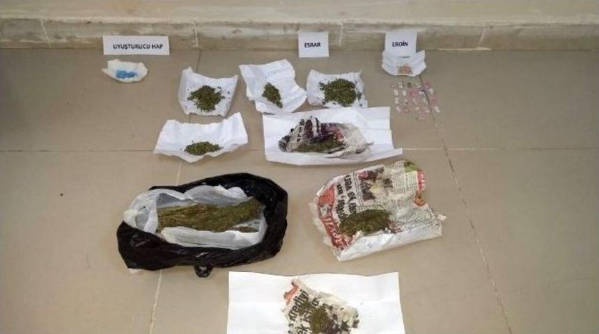 Ceylanpınar&rsquo;da Uyuşturucu Satıcılarına Operasyon: 5 G&ouml;zaltı